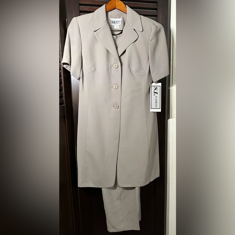 S.L. Fashions Pant Suit Size 10